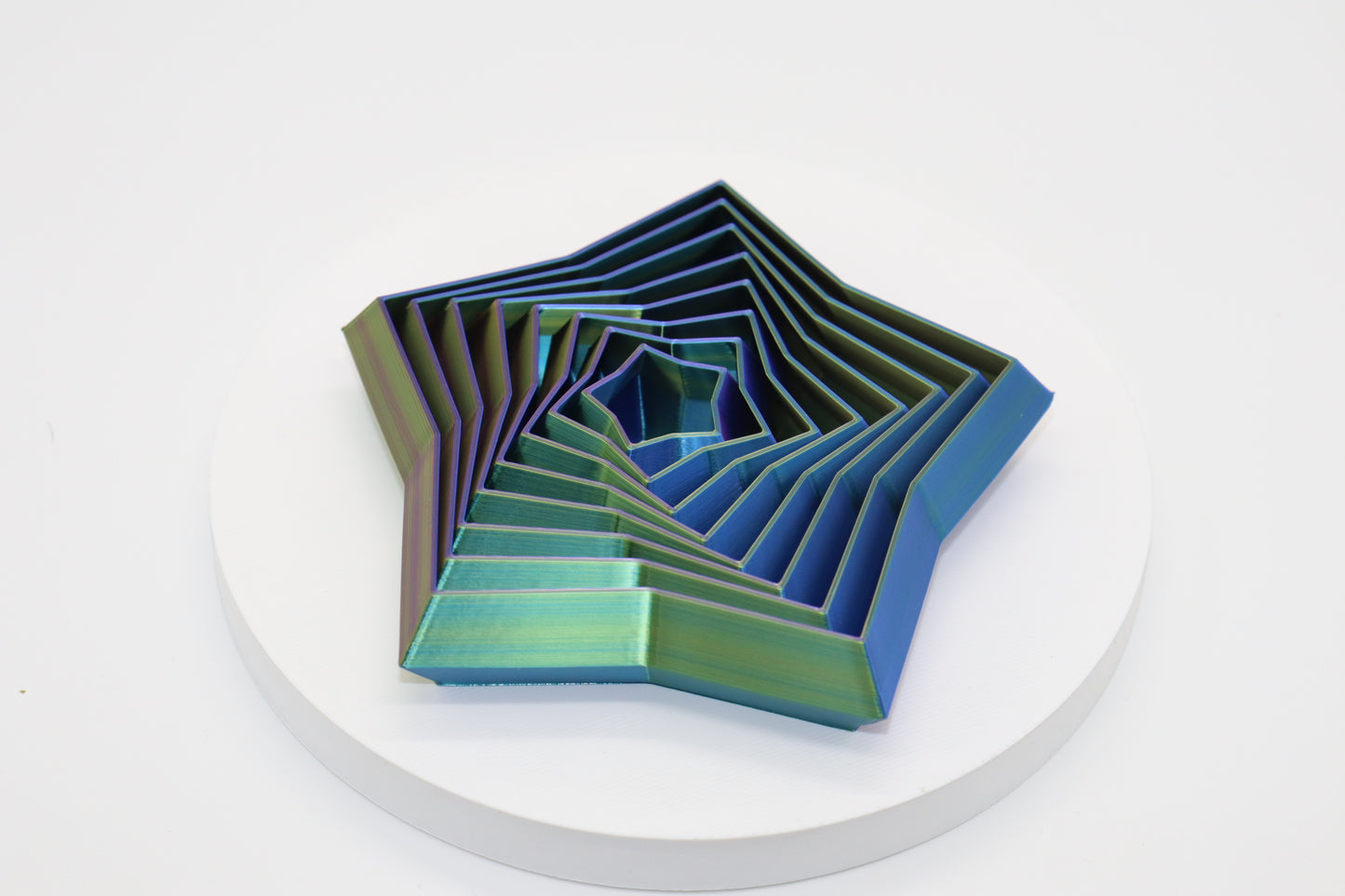 Expanding Star – Twist, Stretch, and Shine with Motion