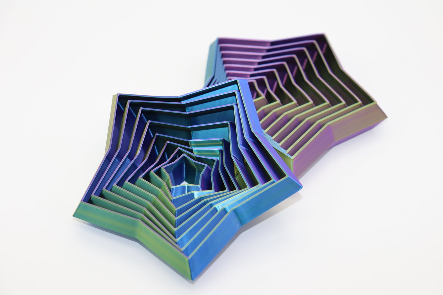 Expanding Star – Twist, Stretch, and Shine with Motion